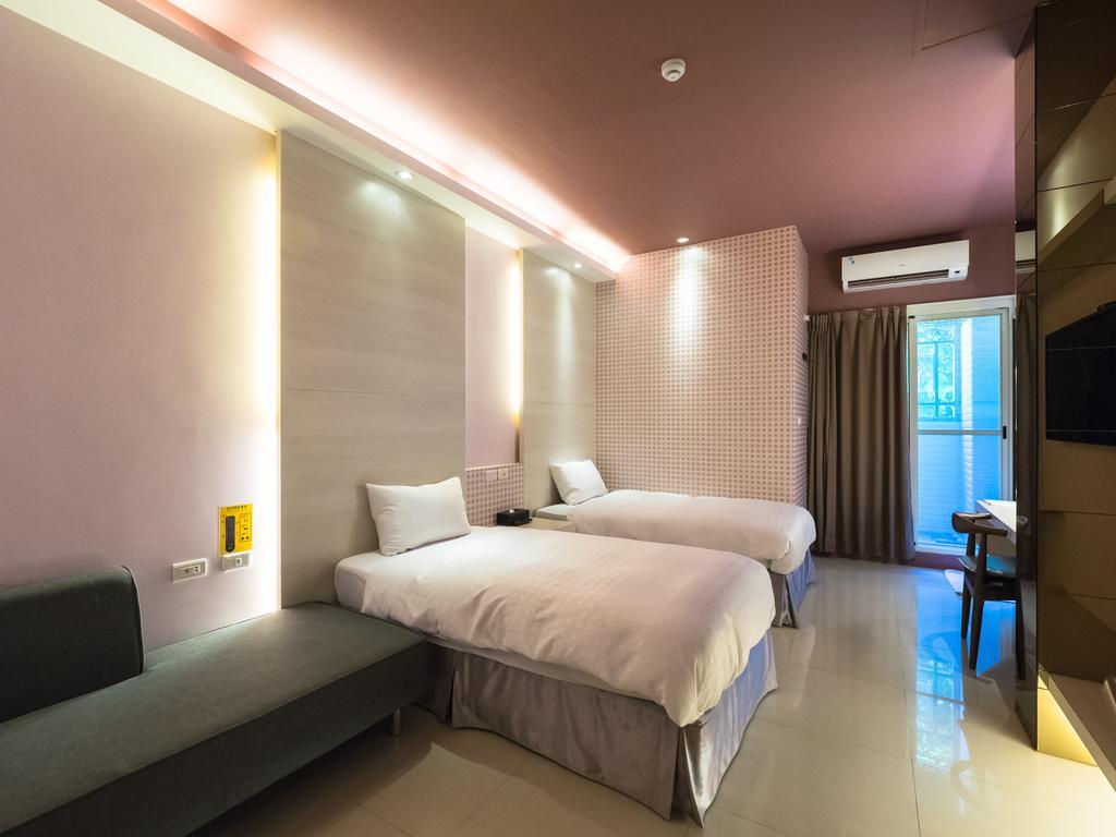 寓旅宿 Apato Cityhome Kaohsiung Buitenkant foto