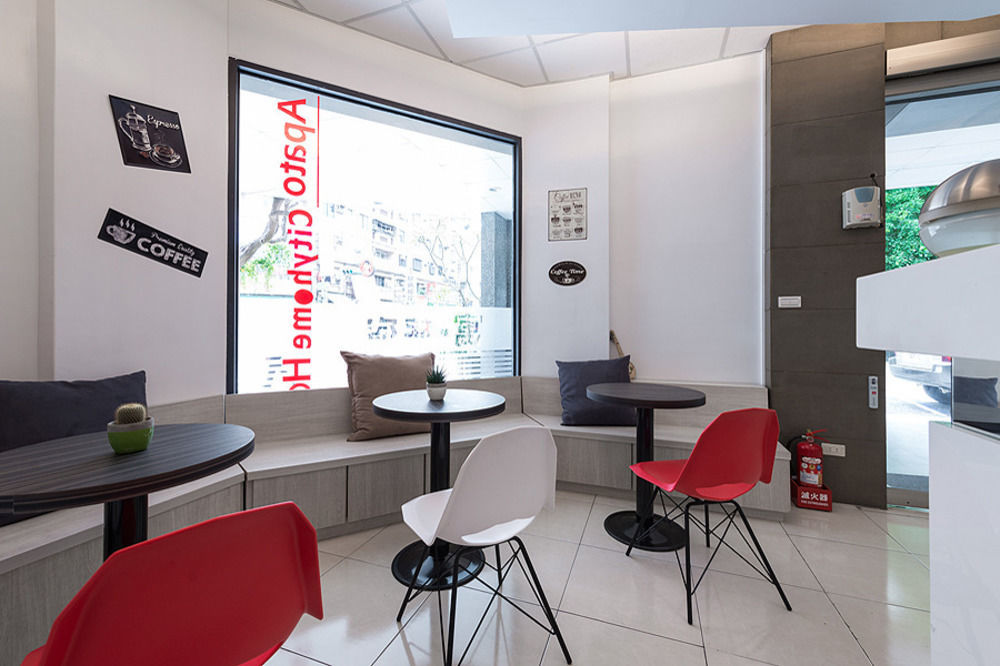 寓旅宿 Apato Cityhome Kaohsiung Buitenkant foto